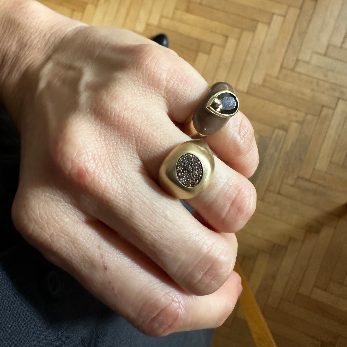 Pebble Cognac Diamonds Ring