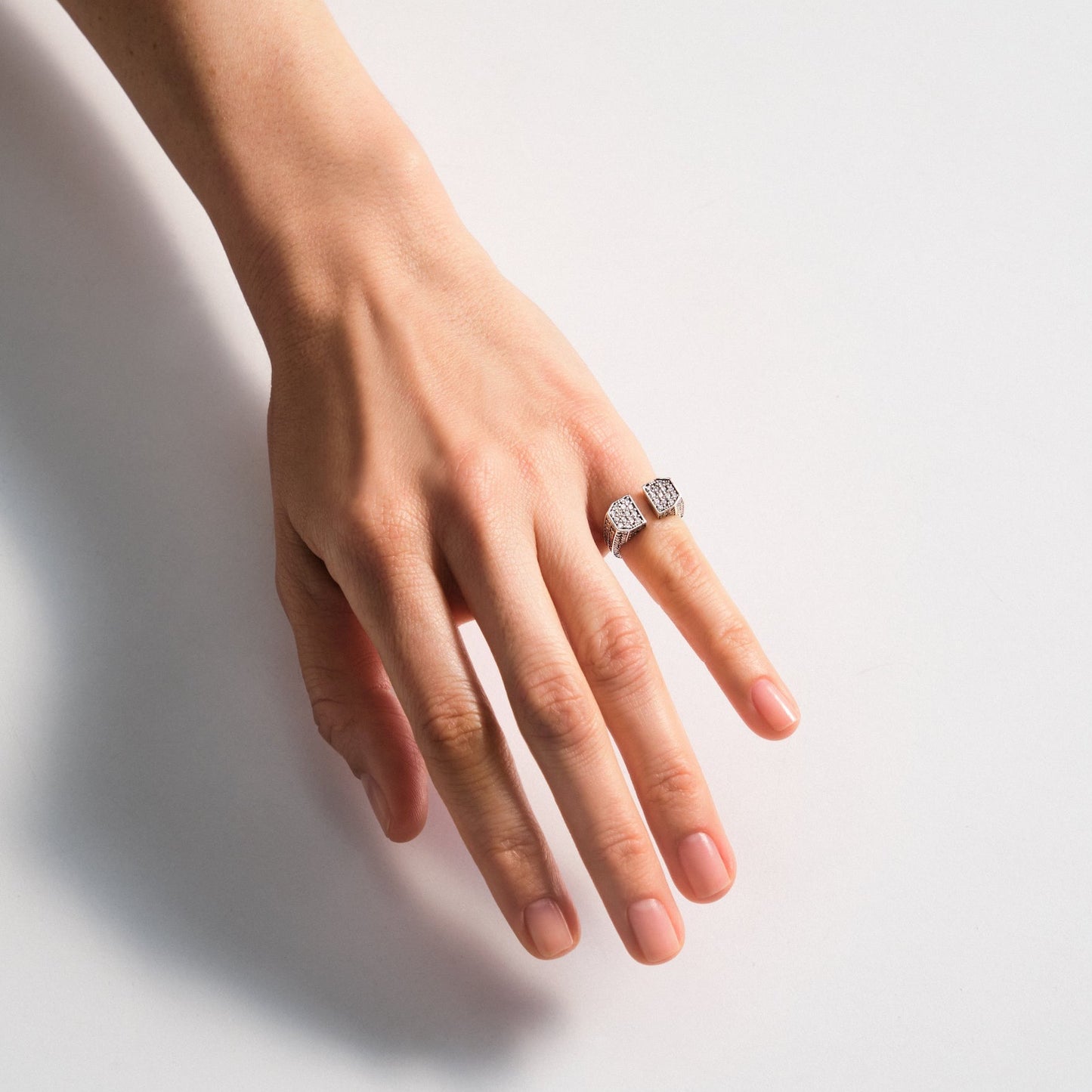 Post Double Headed Full Pavé Diamonds Ring